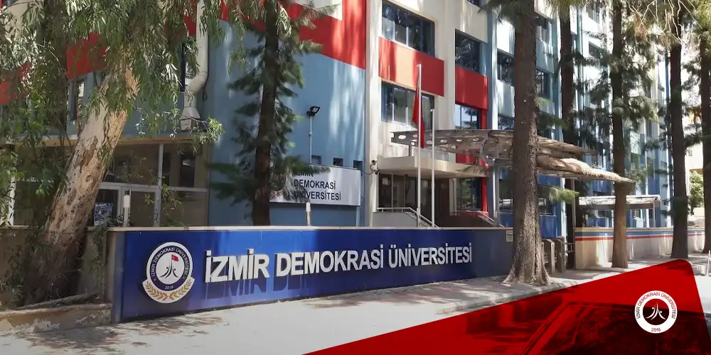 دانشگاه دموکراسی ازمیر